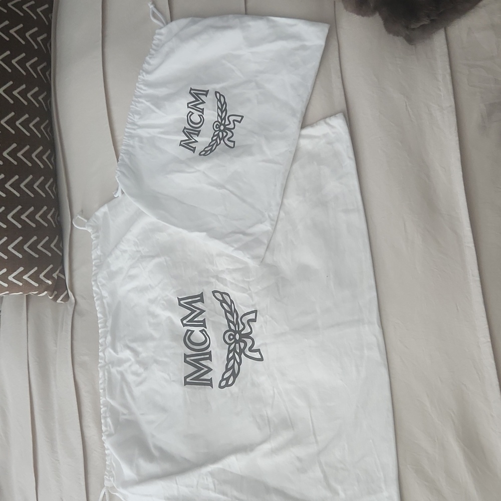 MCM dust bag set